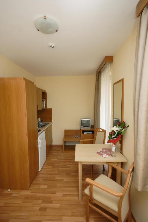 Panorama Wellness Apartman Hotel Hajdúszoboszló Quarto foto